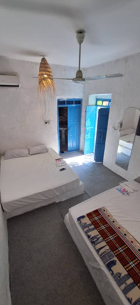 اجاره اقامتگاه بومگردی در طبل قشم - چهار تخته محوطه اقامتگاه 