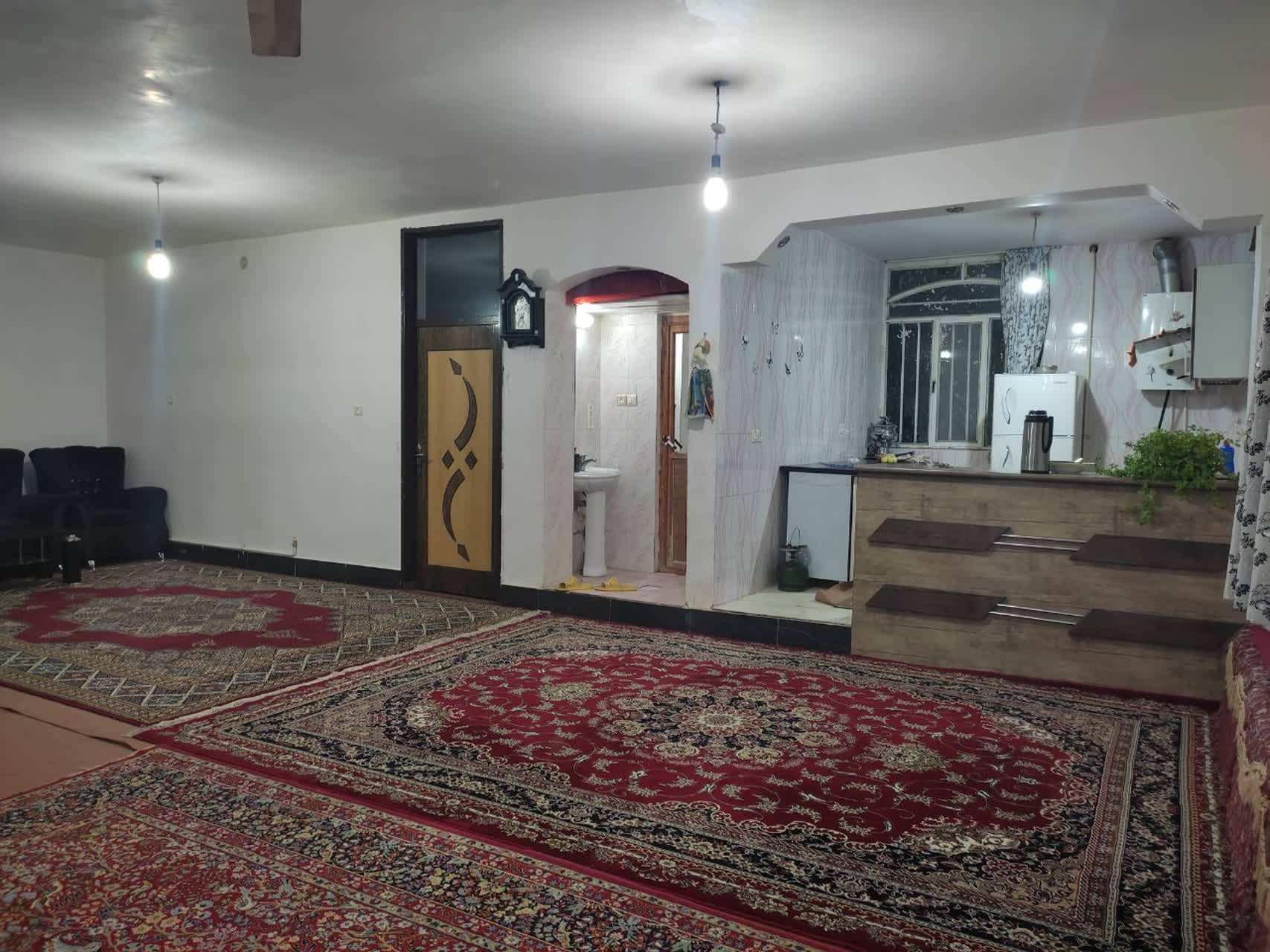 خانه باغ در روستای محمدآباد چلگرد - 1  نما ساختمان 
