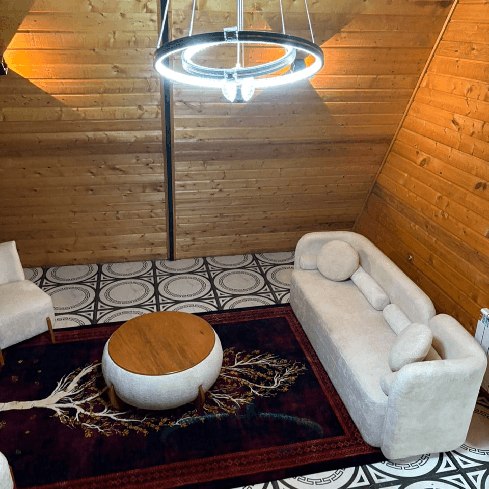 اجاره کلبه سوئیسی جکوزی دار در لاکان رشت - دوخواب نما کلبه 