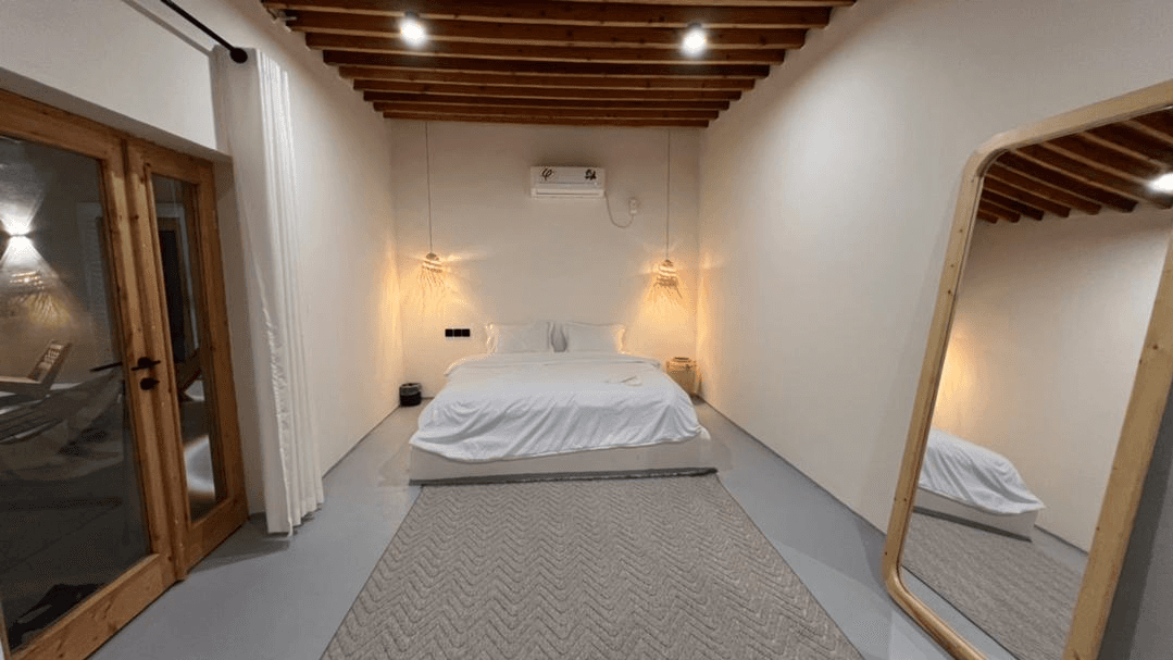 ویلا ساحلی با استخر روباز آبسرد در سوزا قشم - VIP نما ویلا VIP