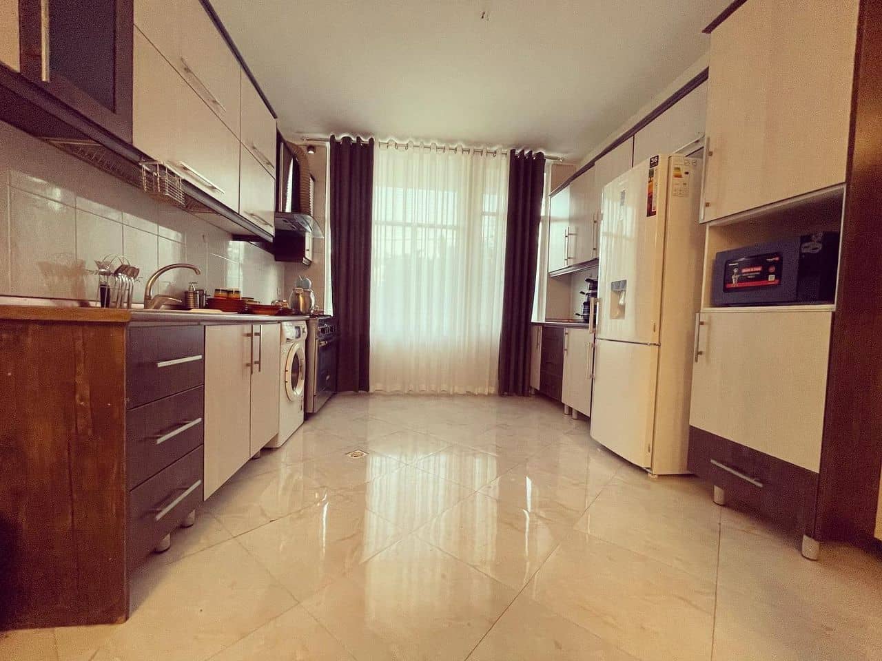 اجاره آپارتمان مبله دوخوابه در صادقیه - غرب تهران واحد3 سالن