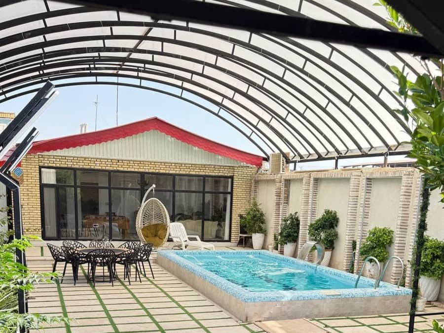 اجاره ویلا با استخر روباز آبسرد در کاشان - 2 حیاط 