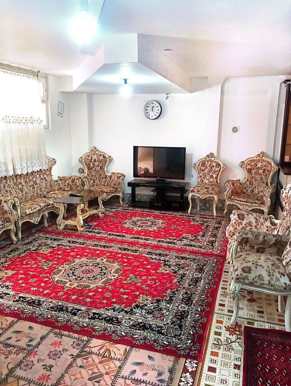آپارتمان در ملایر  سالن 