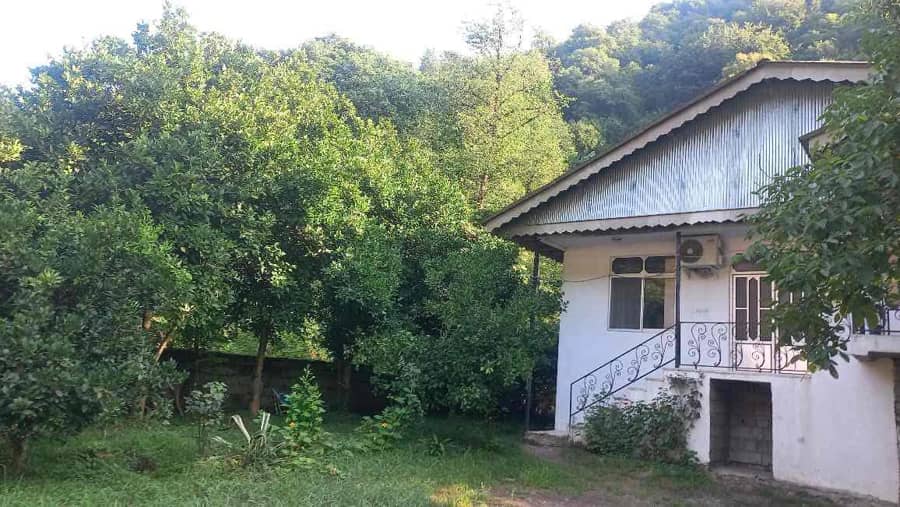 ویلا جنگلی در روستای آبویار پره سر محوطه 