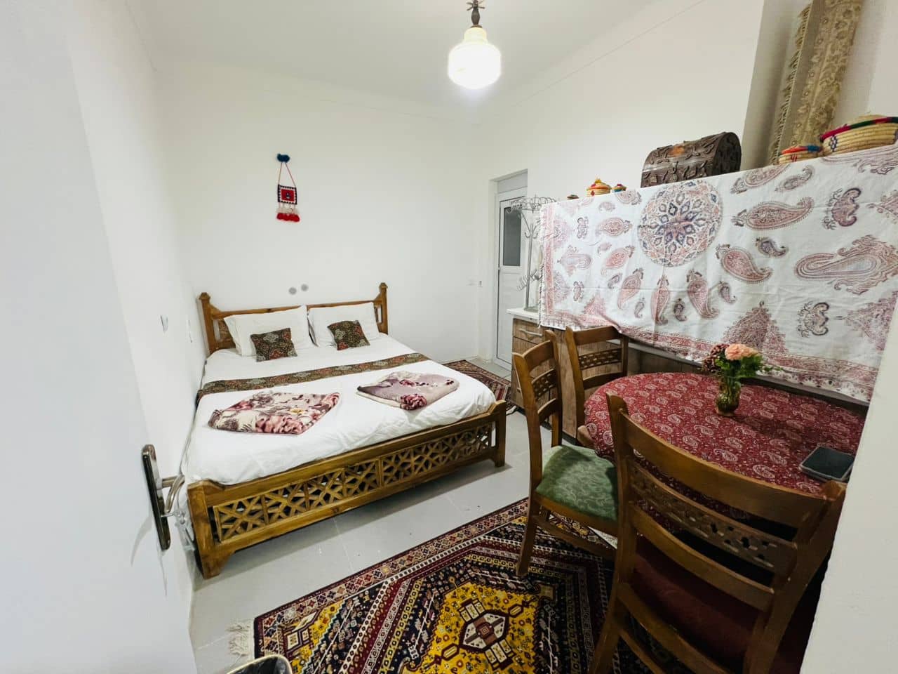 اجاره واحد بومگردی در زند شیراز اتاق