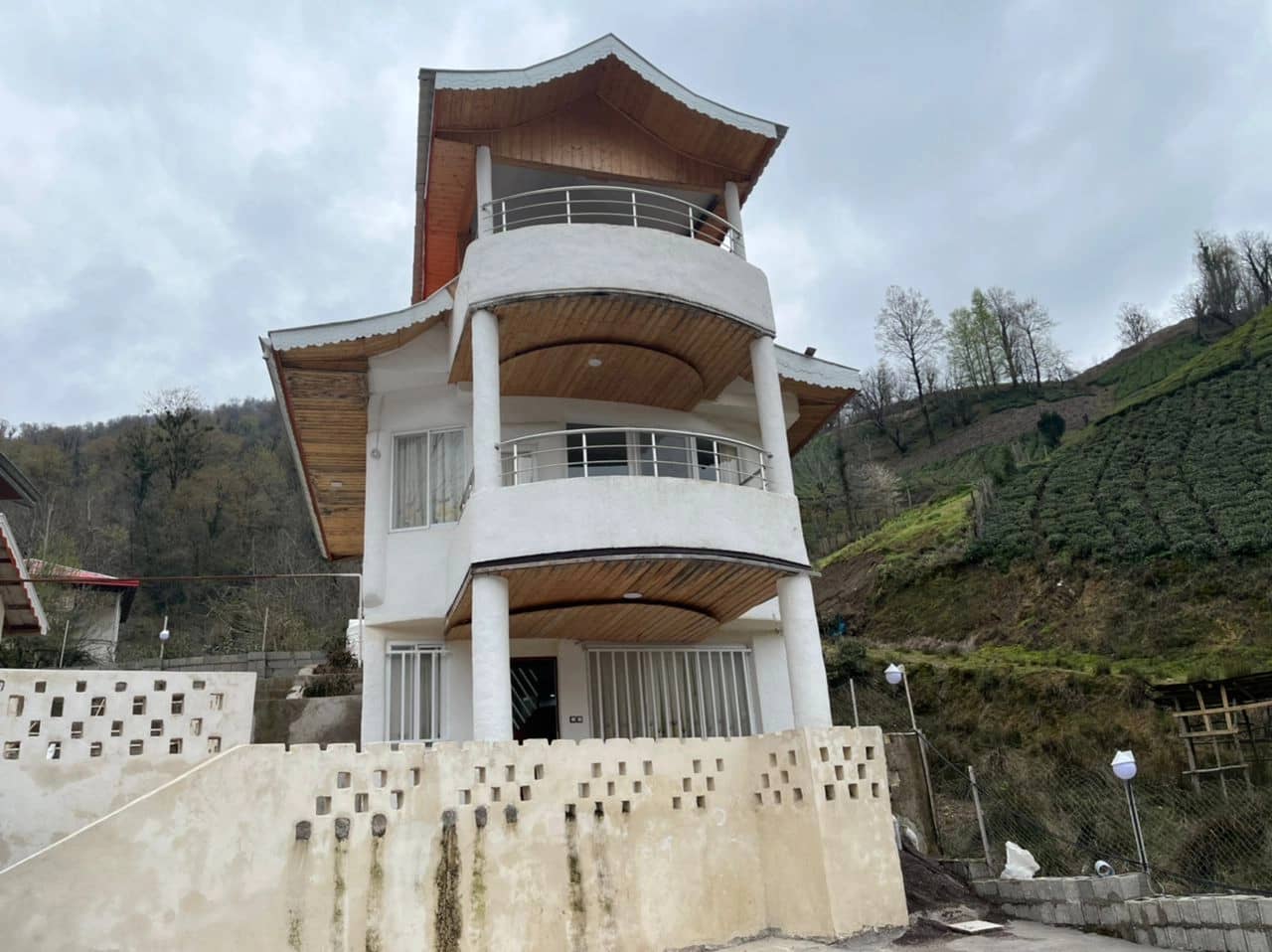 اجاره ویلا دوبلکس تکخواب در حیدرآلات فومن  نما ویلا 