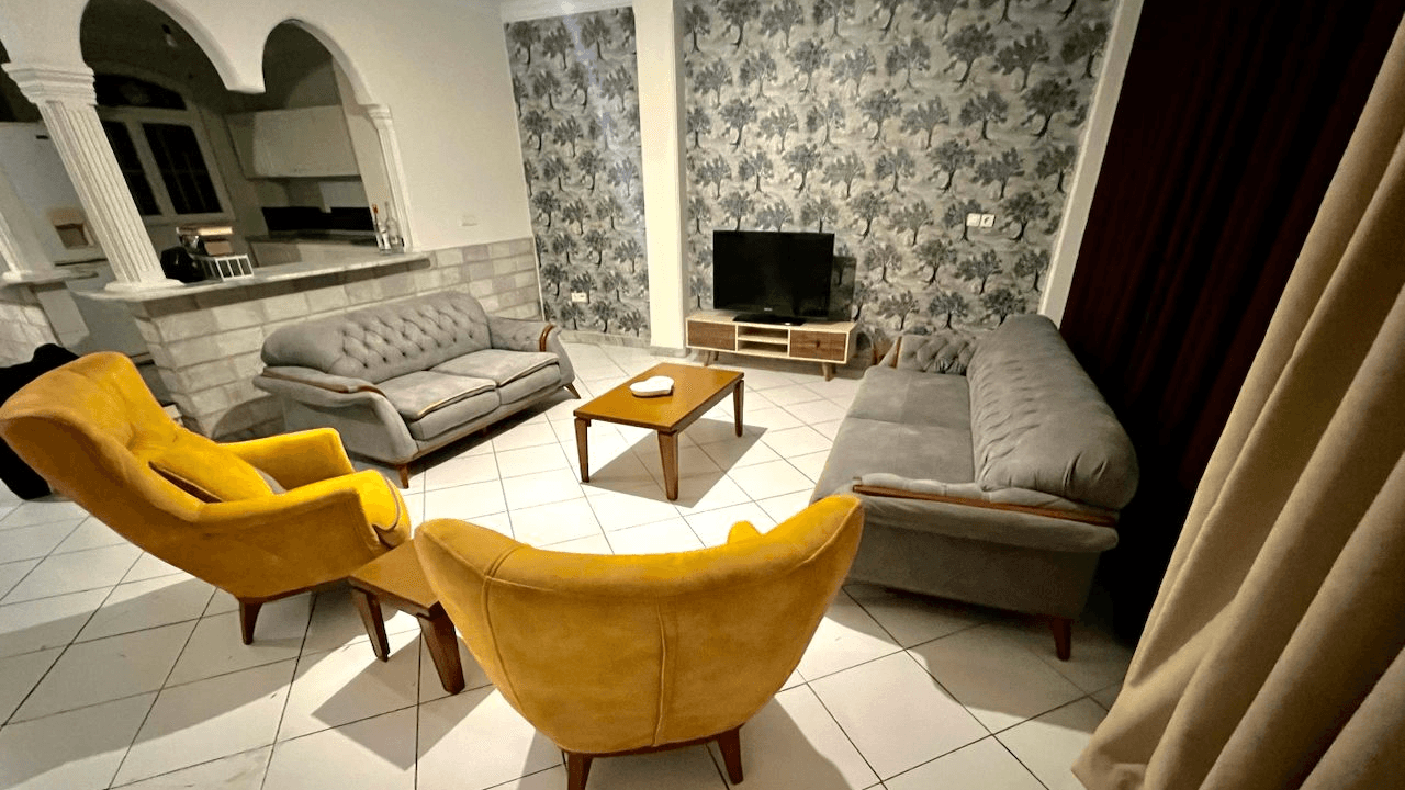 اجاره منزل دوخواب در خیابان کاشانی تهران - طبقه سوم  سالن 