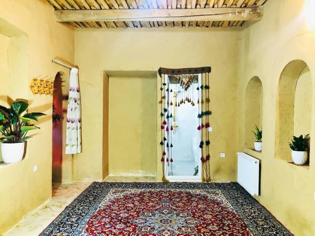 اقامتگاه بومگردی در روستا غرقان گلپایگان - شاه نشین محوطه 