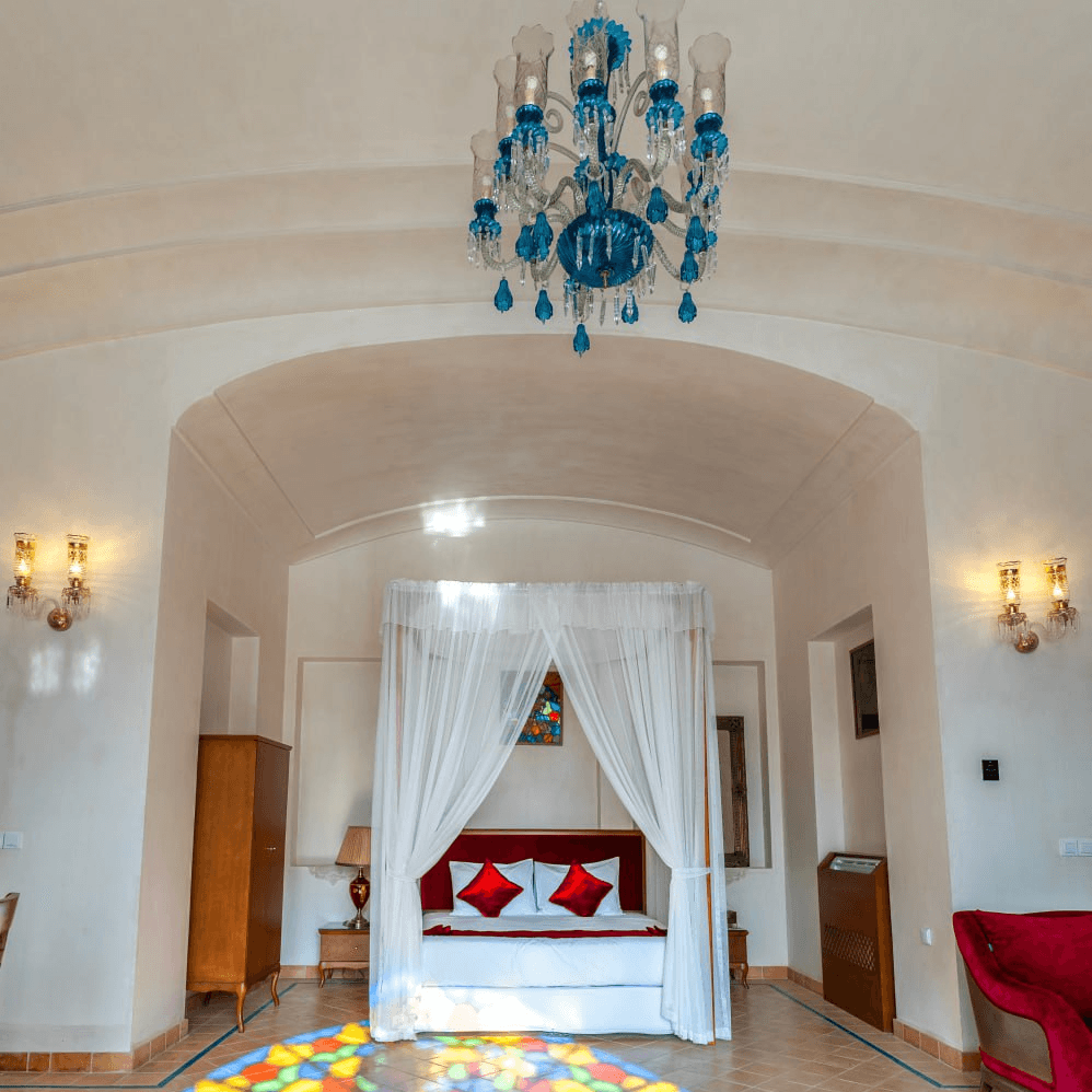 اقامتگاه سنتی در خیابان فاضل نراقی کاشان - 110 شاهنشین فضای نشیمن اتاق