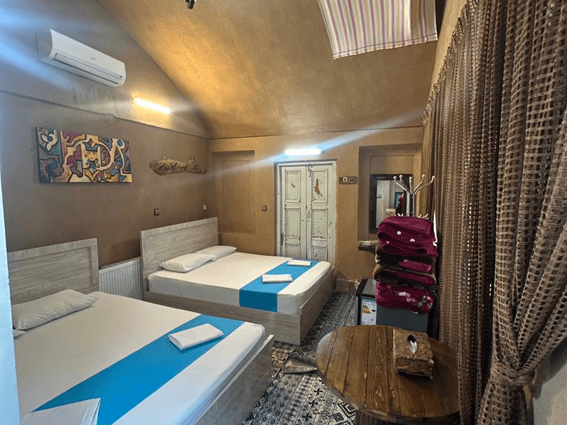  اجاره اقامتگاه سنتی در یزد - سنتی محوطه