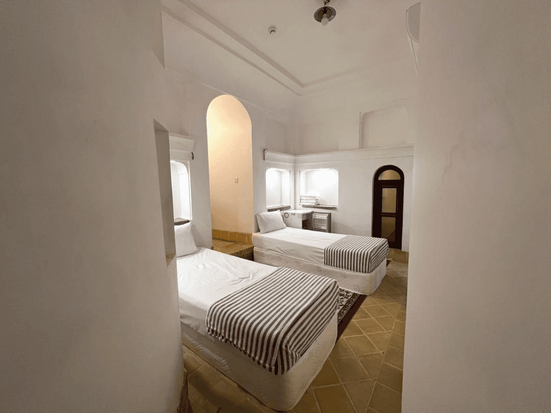 اجاره اتاق چهارتخته سینگل در خیابان فهادان یزد - 107 اتاق چهارتخته 