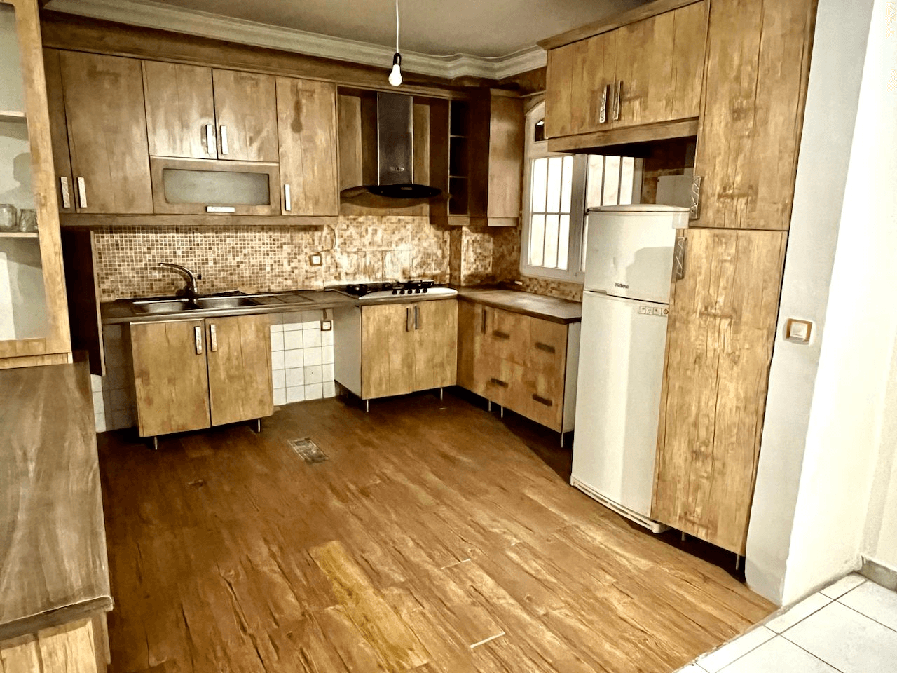 اجاره منزل دو خواب در کاشانی تهران - طبقه اول  سالن 