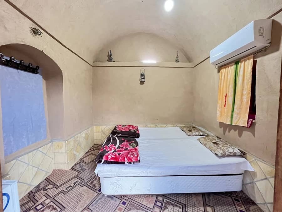 اجاره اقامتگاه بومگردی در روستای مدوار مهریز- اتاق 5 محوطه