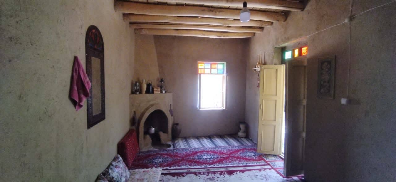 بومگردی سنتی در روستا سنی کهنه کلات نادری  نما اقامتگاه 