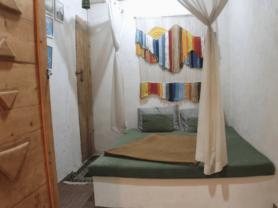 اجاره بومگردی ساحلی در هرمز - بایزید بسطامی اتاق بایزید بسطامی 