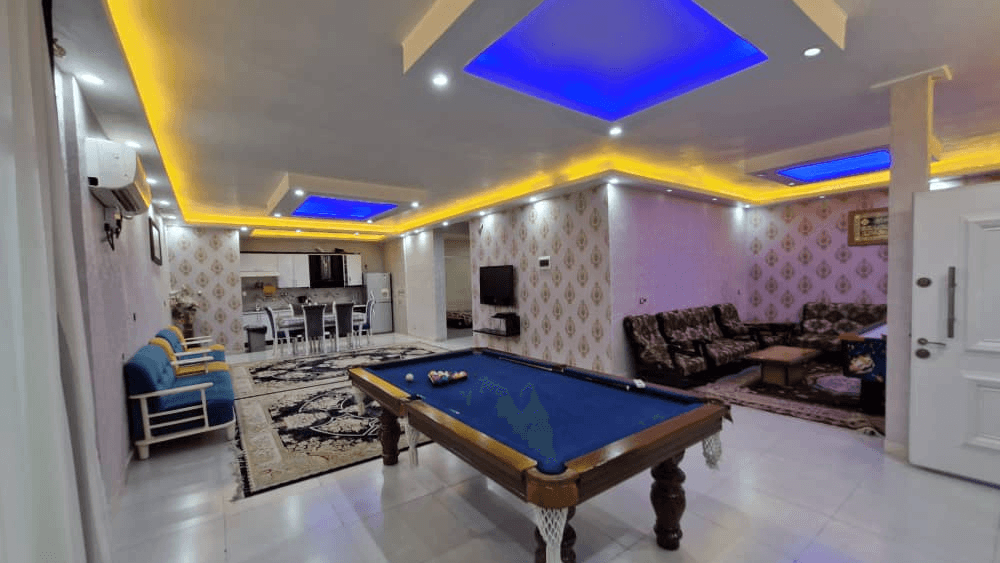 ویلا با استخر سرپوشیده چهارفصل در مهرشهر دزفول نما و حیاط 