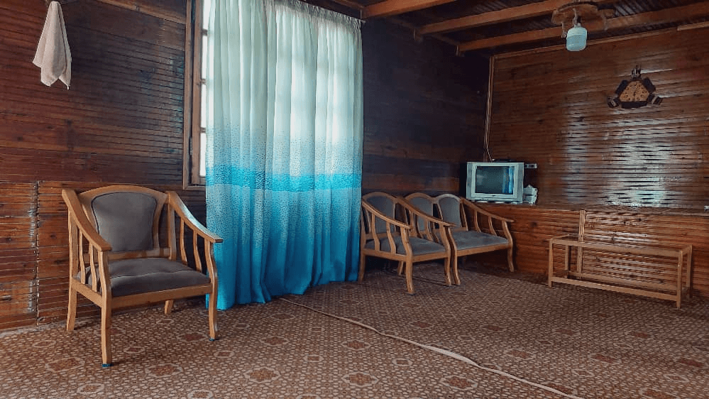 اجاره کلبه چوبی در روستا افراسی لفور شیرگاه  نما کلبه چوبی