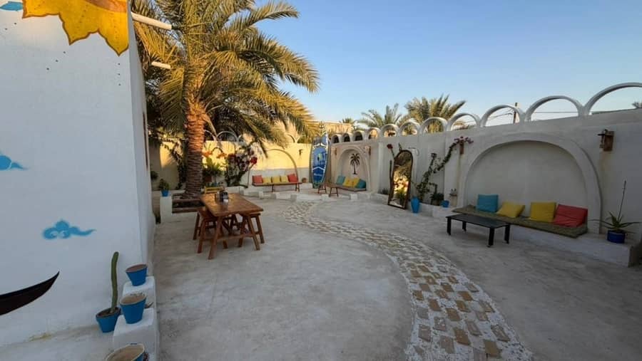 اقامتگاه بومگردی در کوشکنار پارسیان - ورجی حیاط