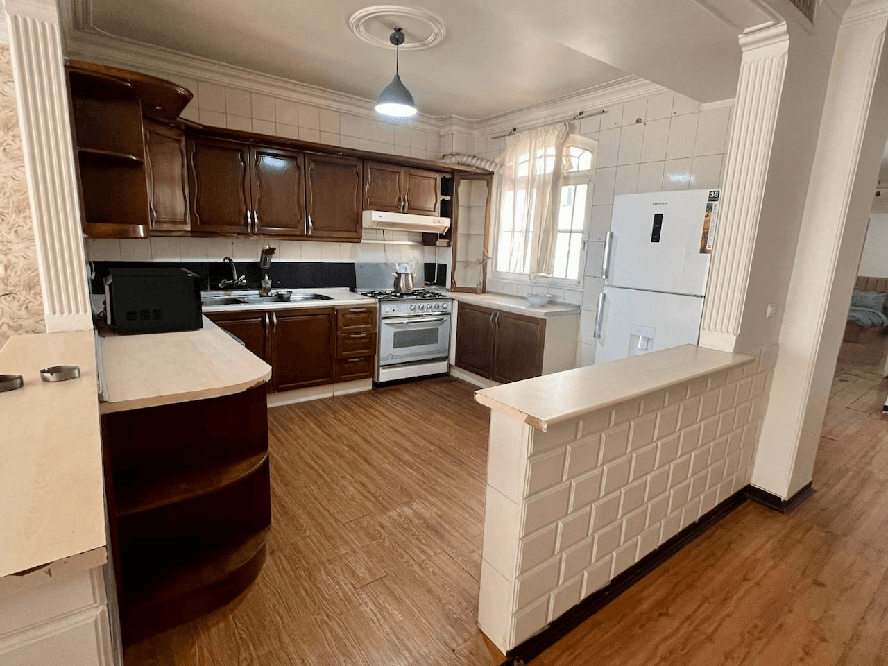 اجاره آپارتمان در کاشانی تهران - طبقه دوم  سالن 