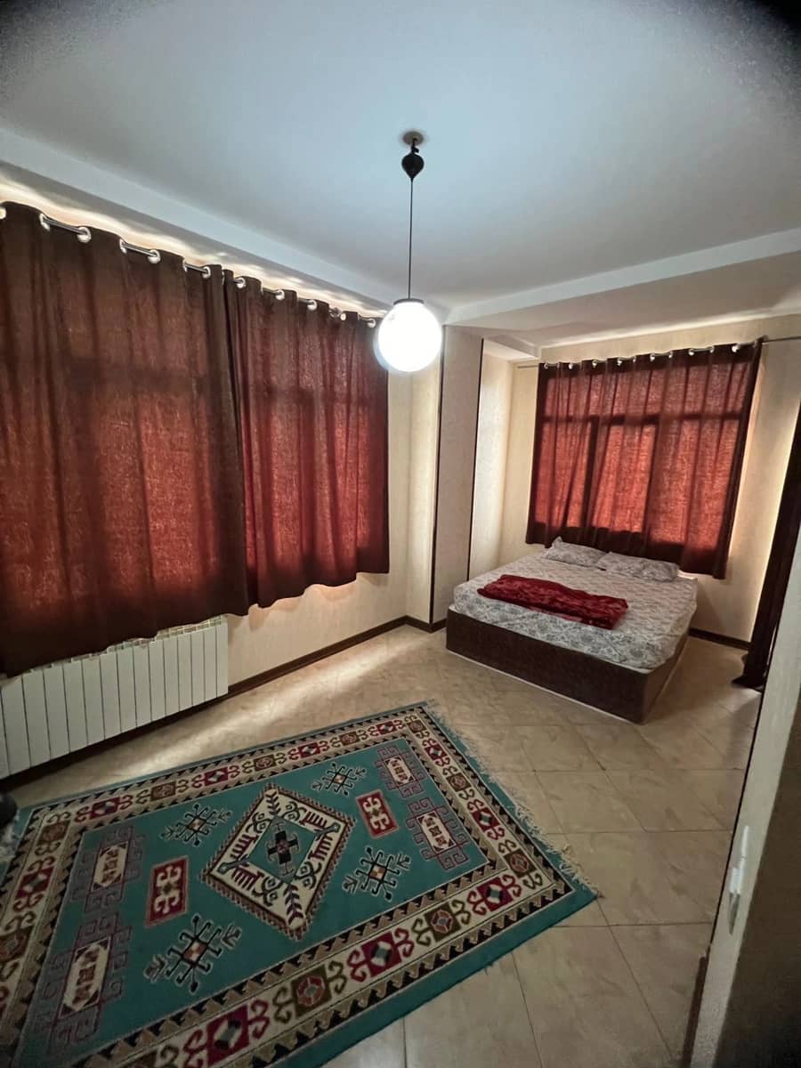 اجاره آپارتمان در میدان کوثر - طبقه اول سالن