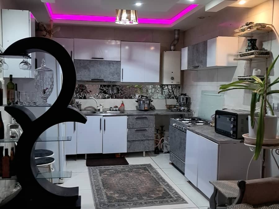 ویلا استخر سرپوشیده آبگرم در روستا کبوترآباد اصفهان  استخر سرپوشیده آبگرم 