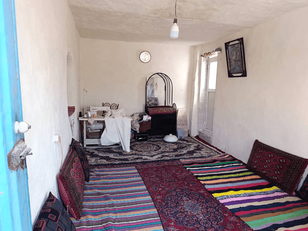 اجاره اتاق در روستا فروان آرادان - شب پره حیاط اقامتگاه