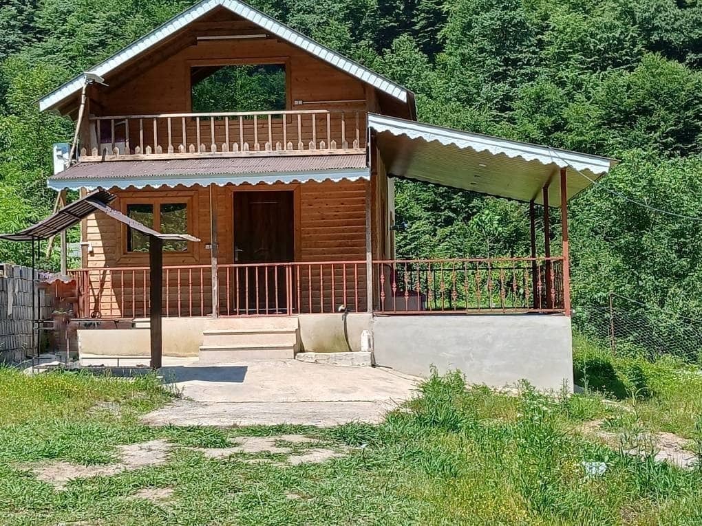 کلبه چوبی جنگلی در روستای دیگا ماسال  چشم انداز 