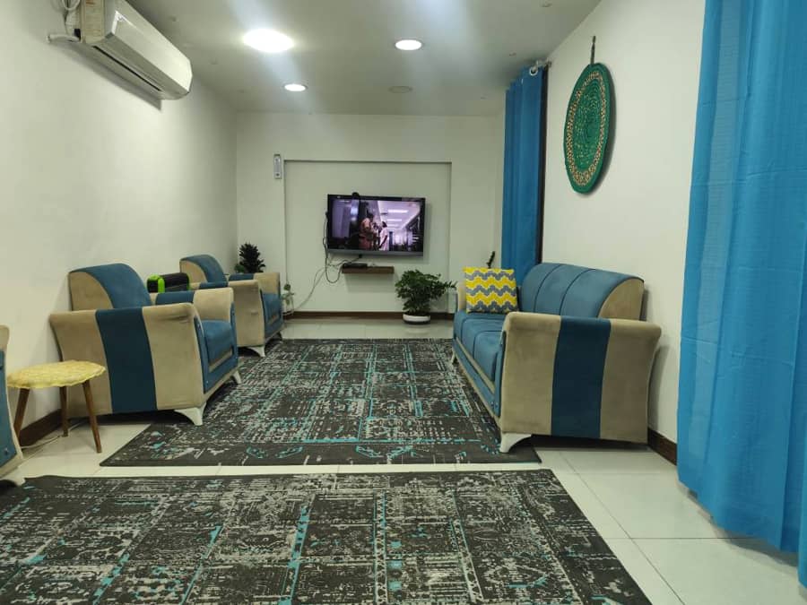 اجاره منزل ویلایی در کمپلو شمالی اهواز  نما ورودی و حیاط 