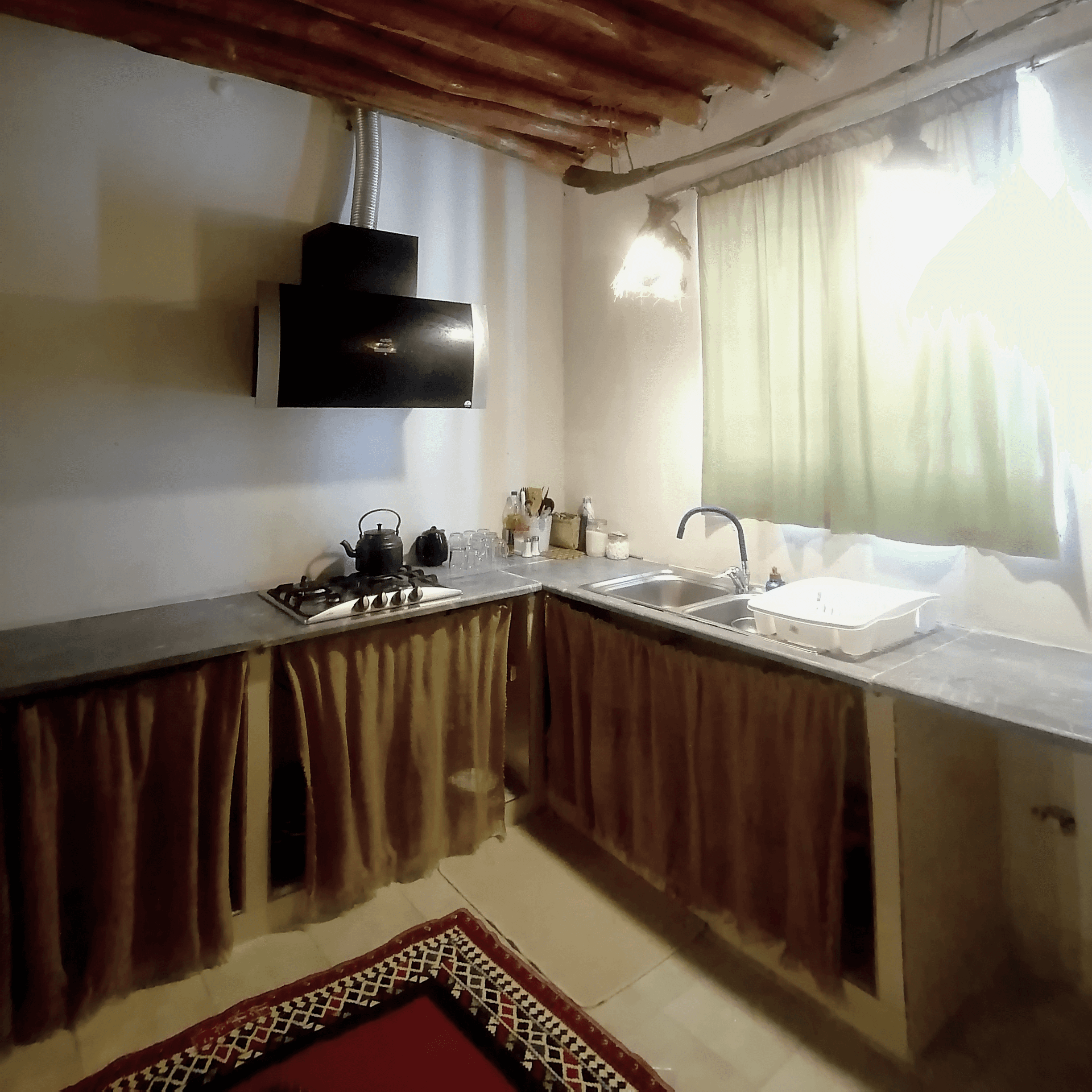 اقامتگاه بومگردی دربست در روستای طبل قشم  نما