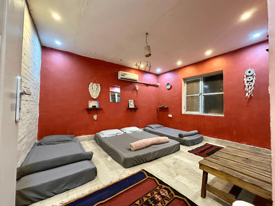 اجاره بومگردی ساحلی در هرمز - ساحل سرخ اتاق ساحل سرخ 