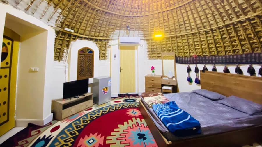 اجاره کپر ساحلی در سیریک هرمزگان حیاط مجموعه