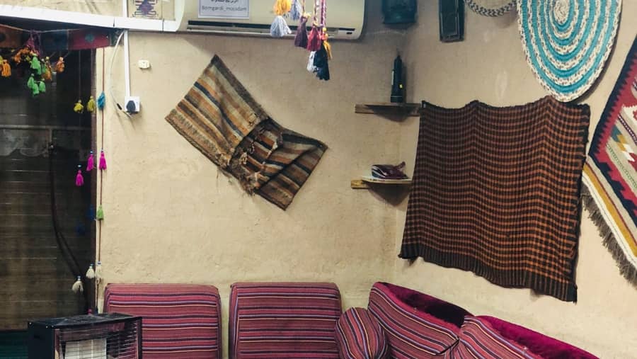 اقامتگاه بومگردی در روستا طویبه اهواز نما و حیاط اقامتگاه