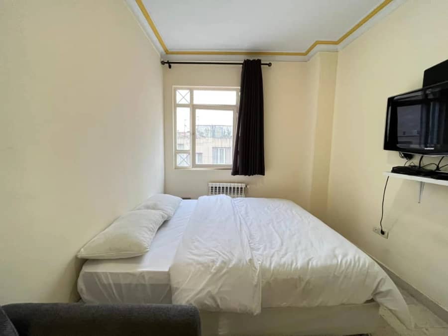 اجاره آپارتمان تکخواب در فاطمی تهران - 102 سالن و آشپزخانه 