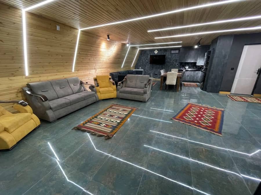 کلبه سوئیسی با جکوزی و استخر آبگرم در هماشهر - سرتلی  نما کلبه سوئیسی 