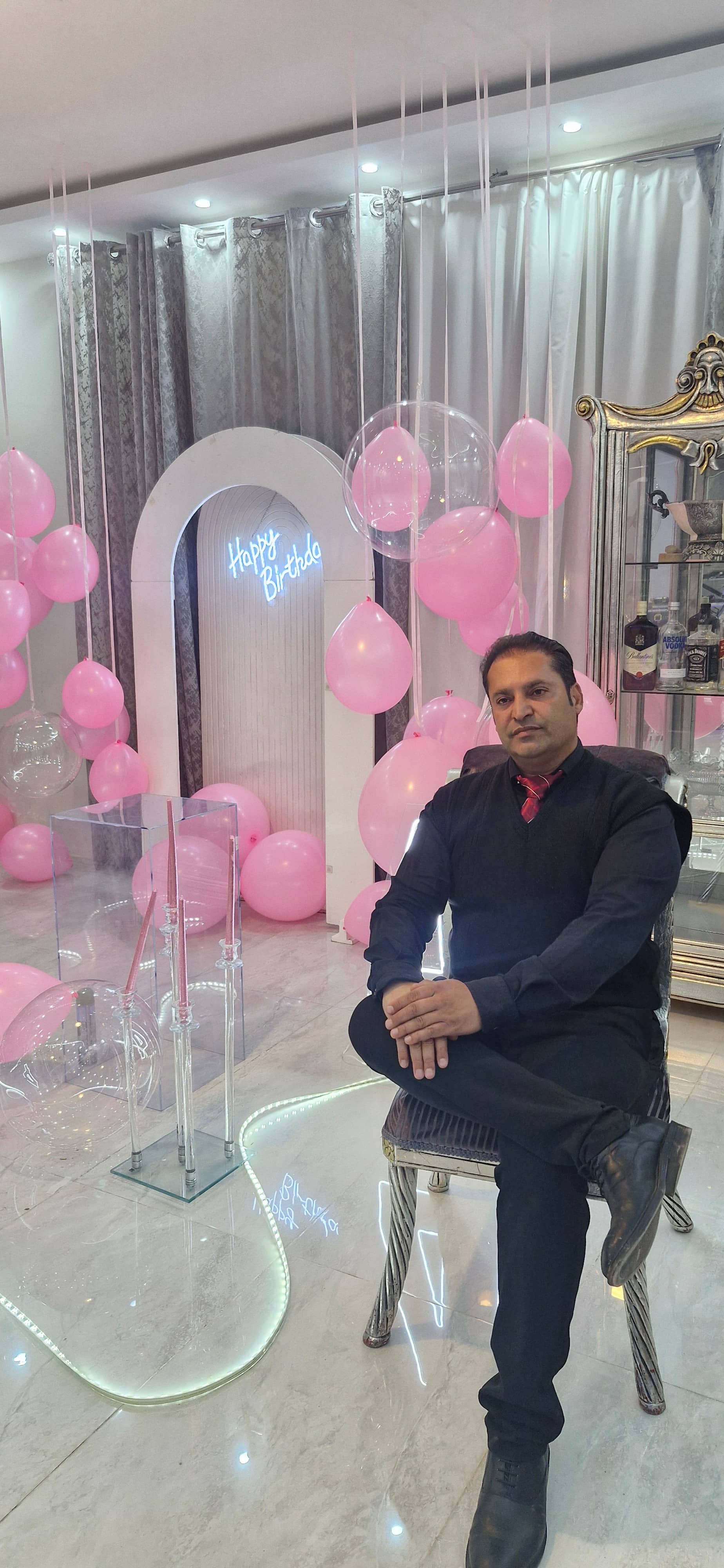 hostIntroImage-علی اکبر عباسی