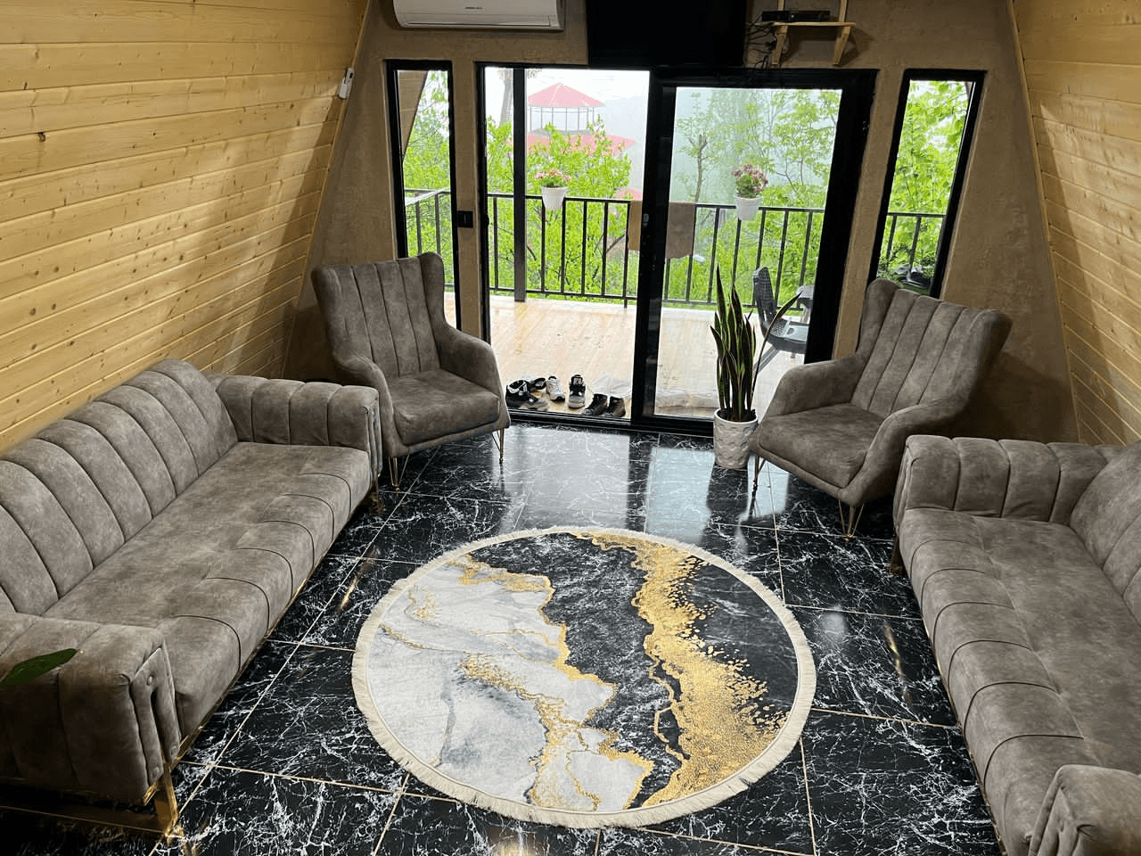 کلبه سوئیسی دوبلکس جکوزی دار در اربه کله رامسر نما کلبه