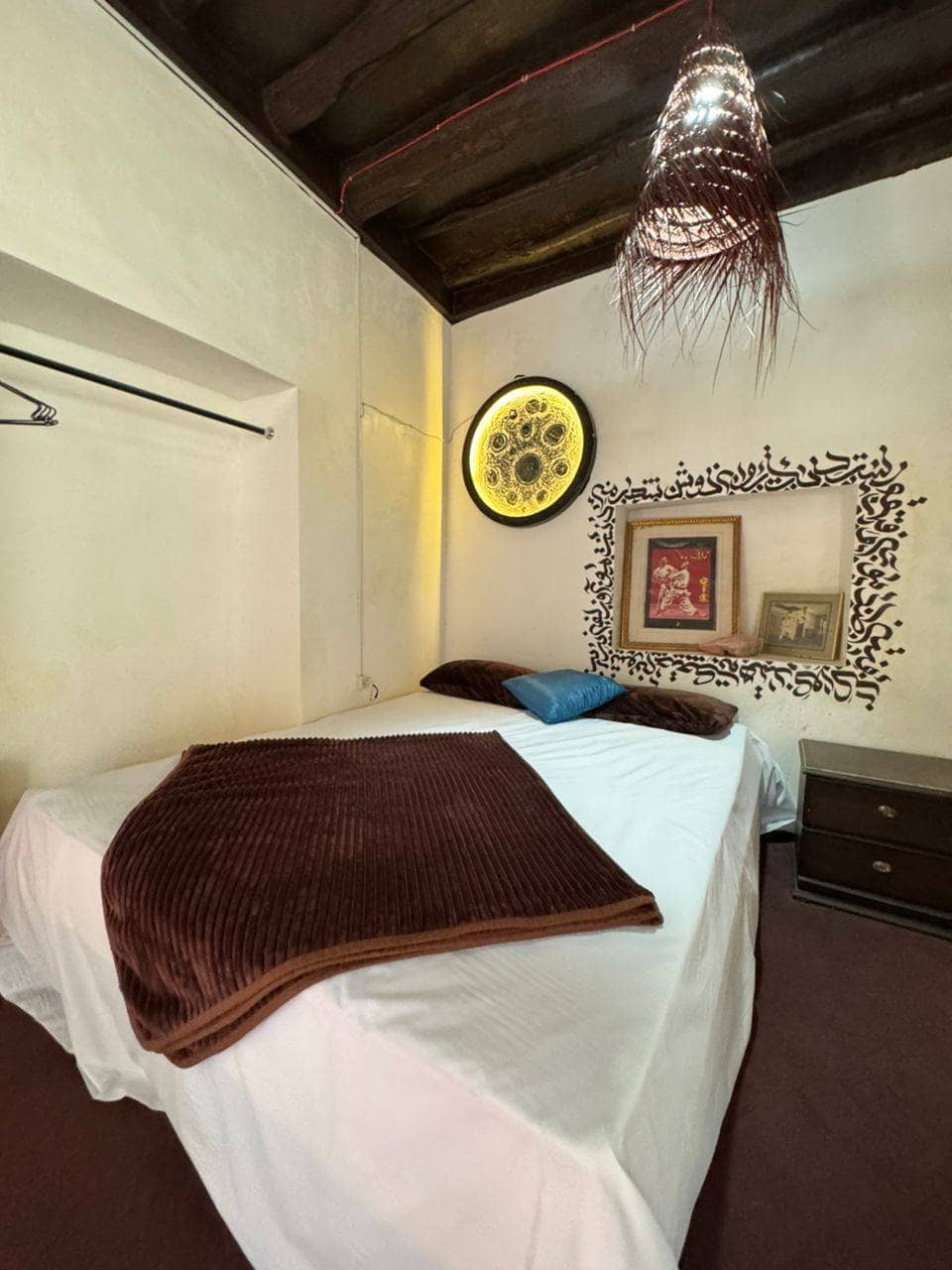 بومگردی در روستا فومستان پارسیان - فاروق  حیاط اقامتگاه 