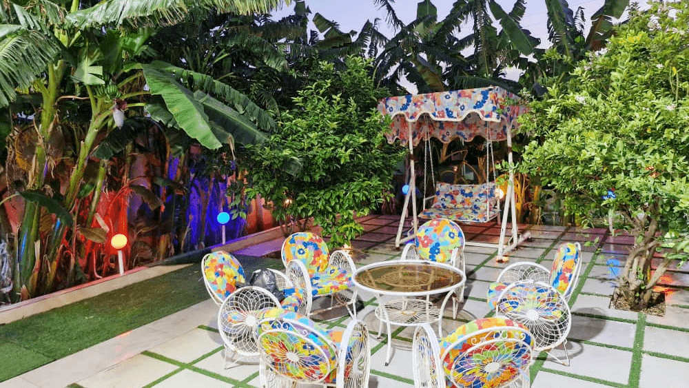 ویلا با استخر سرپوشیده چهارفصل در مهرشهر دزفول نما و حیاط 