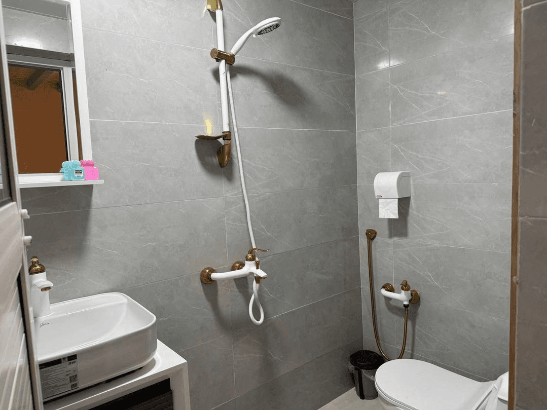 بومگردی در رمکان قشم - امبو اتاق امبو