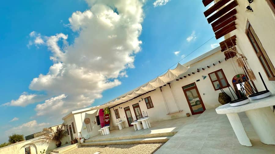 اجاره اتاق vip چهارتخته در سهیلی قشم - نزدیک ساحل 