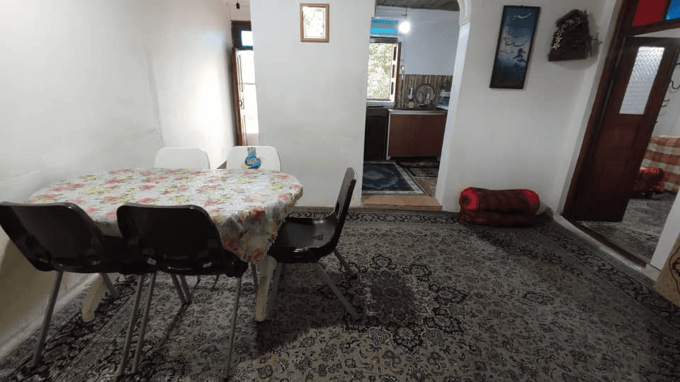  ویلا باغ سنتی در روستای حلیمه جان - فدک  حیاط و نما 