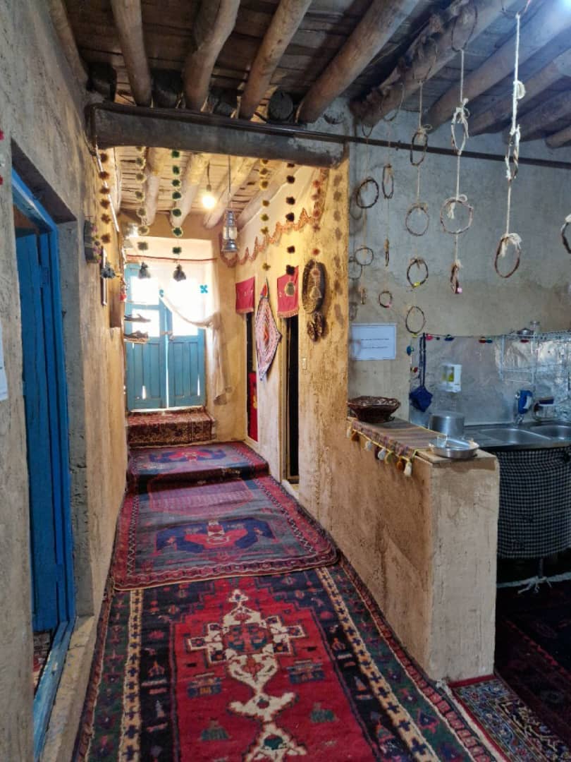اجاره اقامتگاه سنتی در گلین سنندج - شلانه