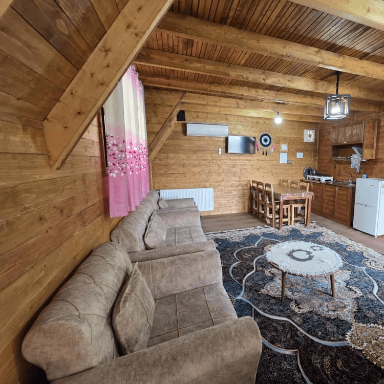 کلبه سوئیسی دوبلکس جکوزی دار در لفور