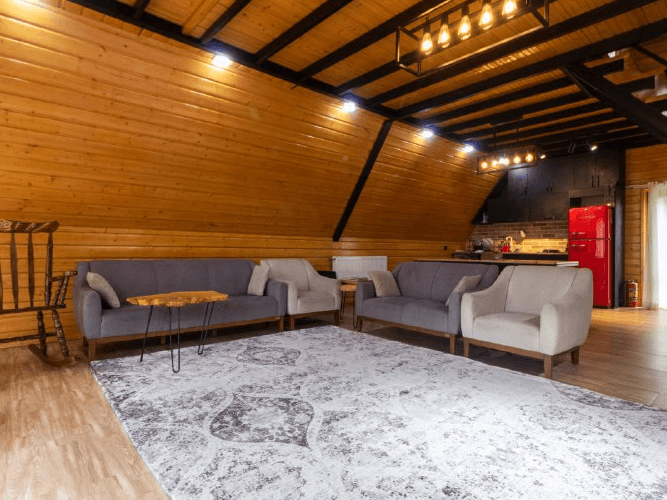 کلبه سوئیسی جکوزی دار در روستای پیرسرا شاندرمن ماسال - خانه ی امید