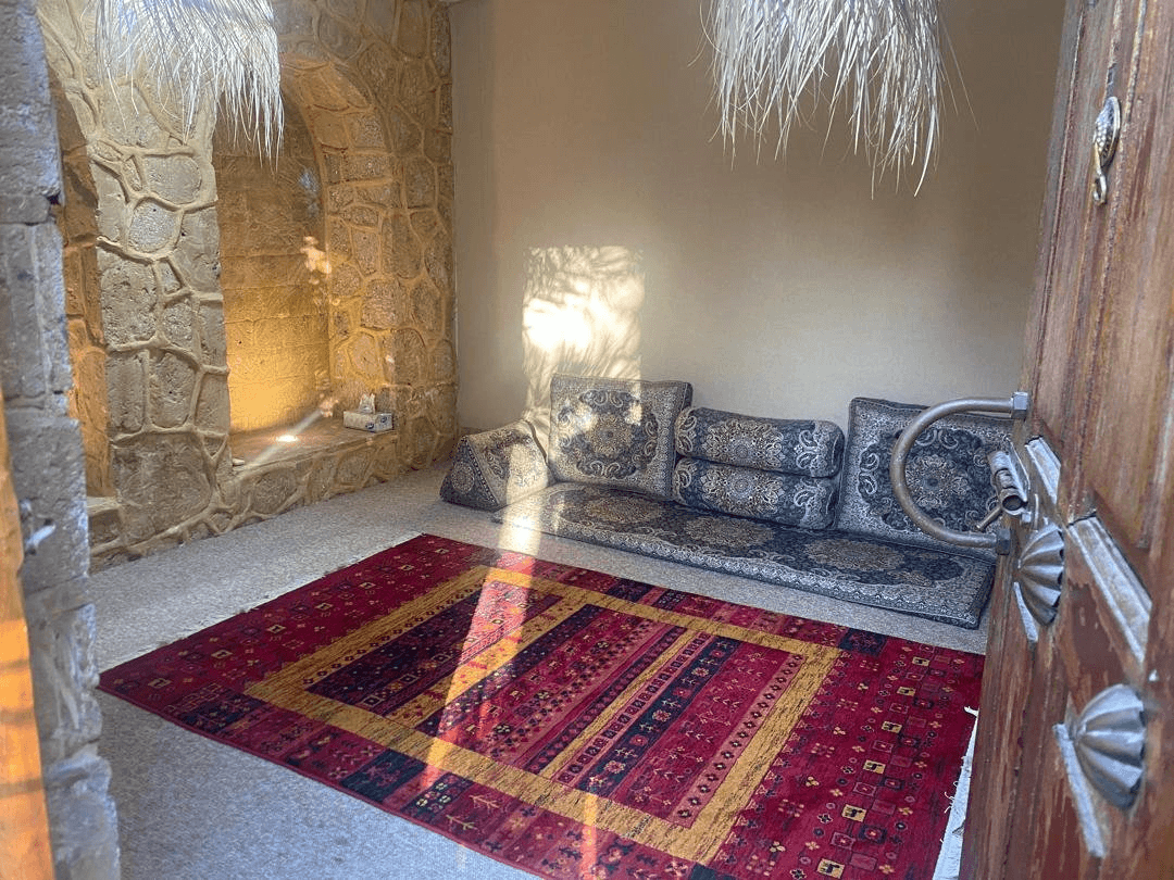 اقامتگاه بومگردی ساحلی در روستای جبرانی بندر دیر  ورودی واحد 