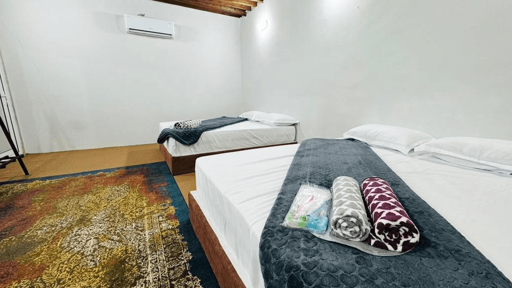 اقامتگاه بومگردی در روستای سهیلی - شقایق محوطه