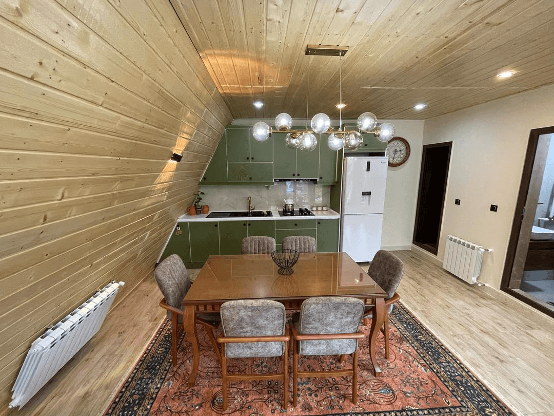 کلبه سوئیسی ساحلی در روستا علی آباد بندر انزلی نما