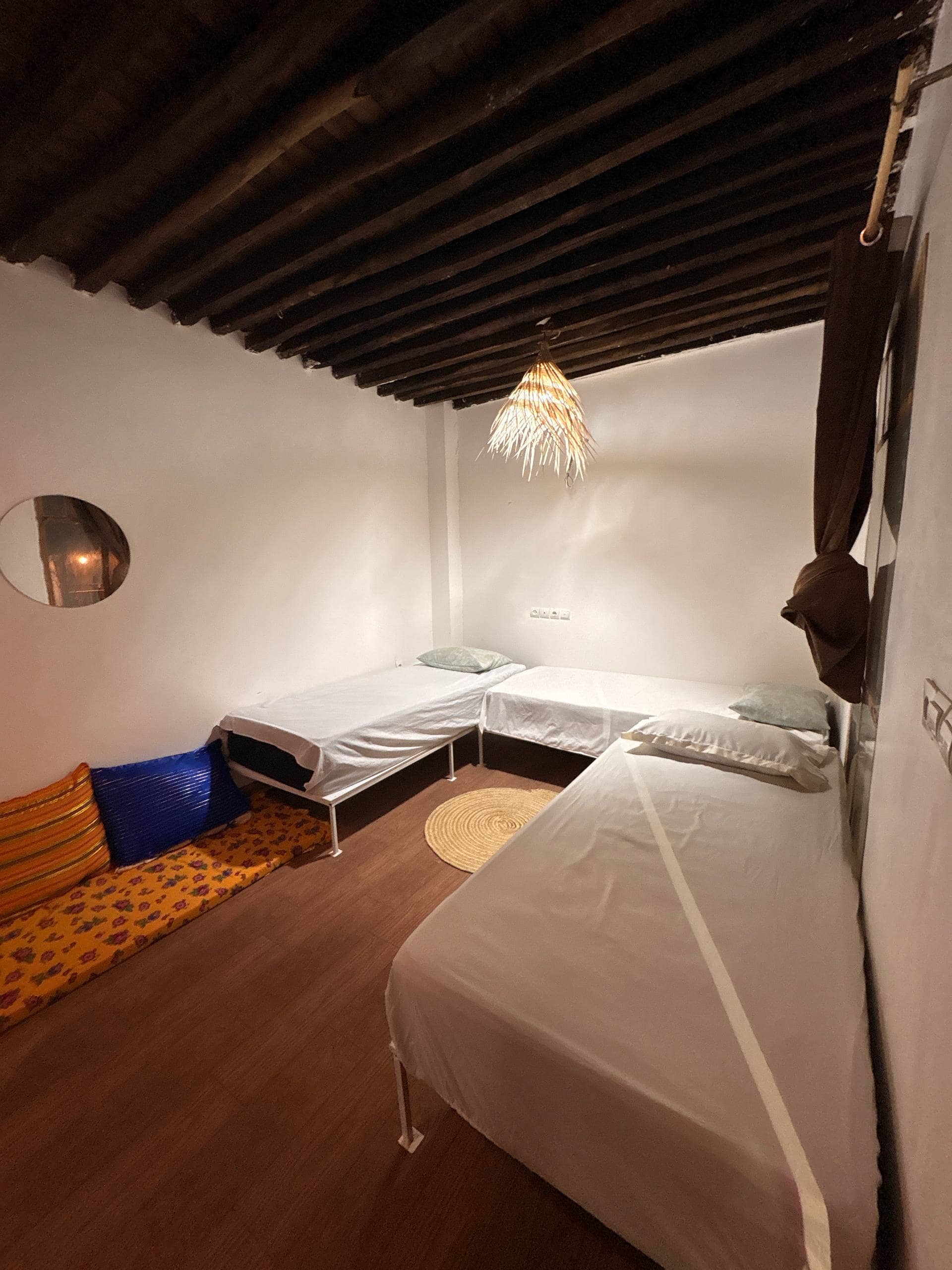 اجاره اتاق بومگردی در باغستان پارسیان - اتاق 2 بیرون اقامتگاه 