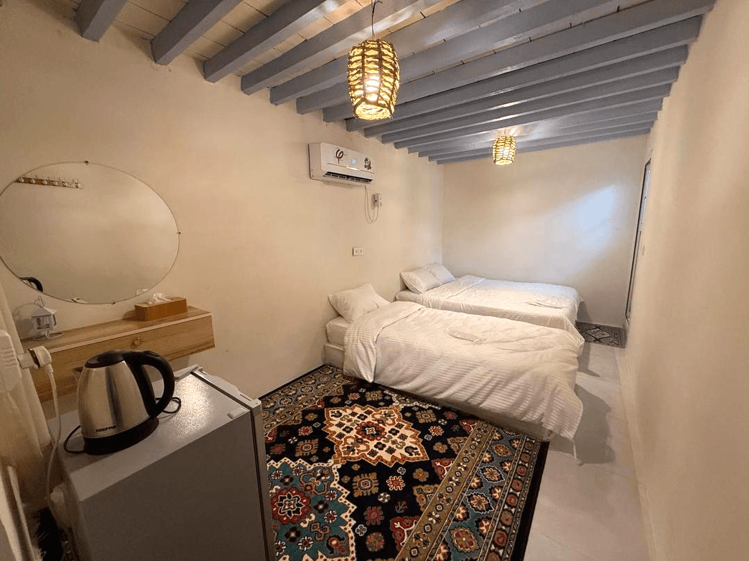 بومگردی در رمکان قشم - امبو اتاق امبو