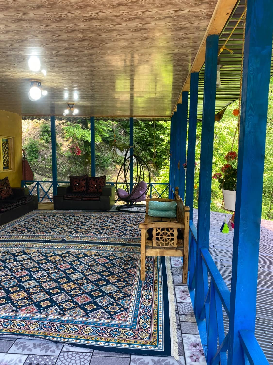 بومگردی جنگلی در روستای سخیبن ماسوله - طبقه اول چشم انداز 